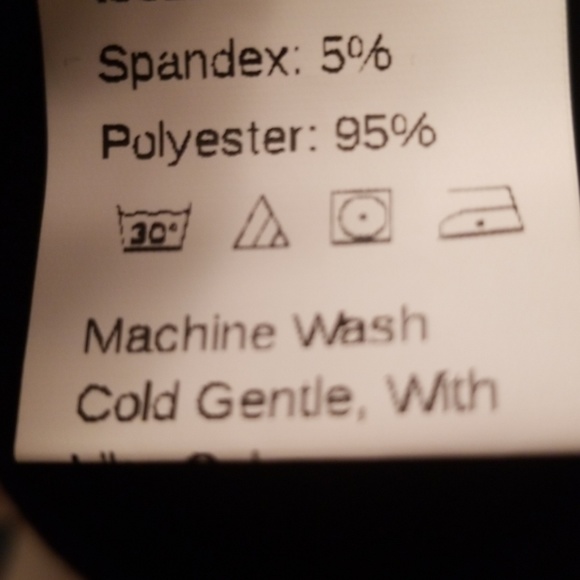 BOGO Last 1️⃣🖤Color Block Twisted Top🖤 - Picture 6 of 8